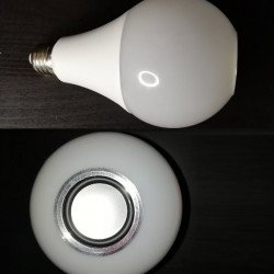 SMART RGB ΛΑΜΠΑ-ΗΧΕΙΟ LED/APP ΓΙΑ ΒΙΔΩΤΟ ΝΤΟΥΙ 12W  SMART RGB ΛΑΜΠΑ-ΗΧΕΙΟ LED/APP ΓΙΑ ΒΙΔΩΤΟ ΝΤΟΥΙ 12W